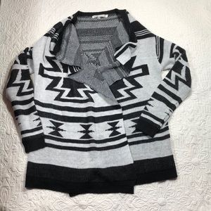 The Hanger Tribal pattern open cardigan Sz S/M